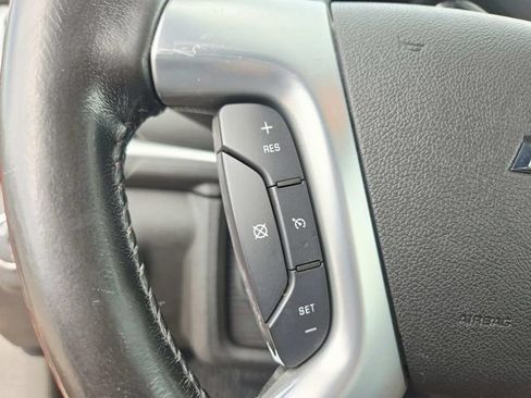 Used 2017 Chevrolet Traverse LT FWD image 19