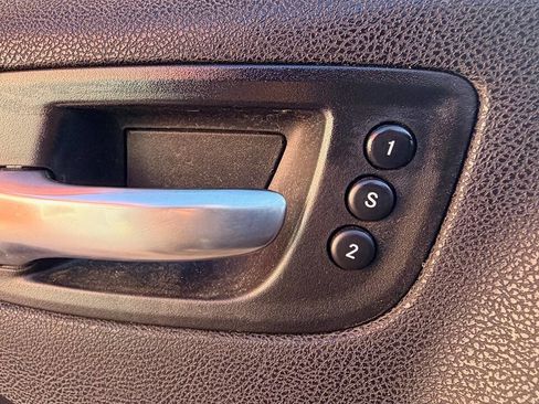 Used 2017 Dodge Charger R/T w/ Plus Group image 28