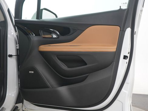 Used 2017 Buick Encore Premium w/ Experience Buick Package image 9