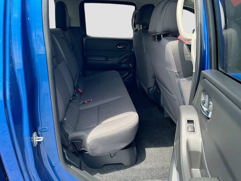 Used 2024 Nissan Frontier SV AWD/4WD image 25