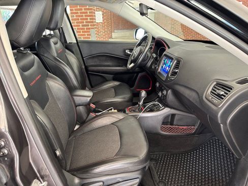 Used 2019 Jeep Compass Trailhawk AWD/4WD image 28