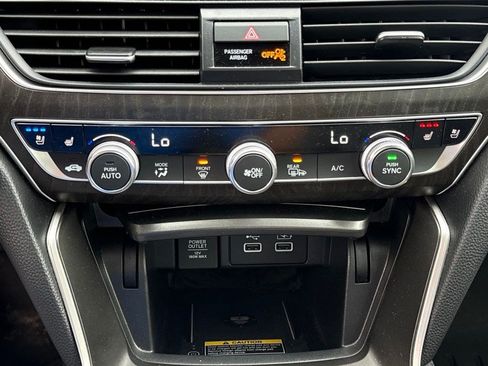 Used 2021 Honda Accord Touring image 24