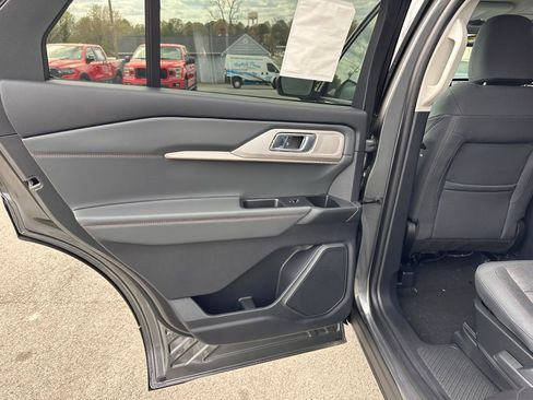 New 2026 Ford Explorer Active image 21