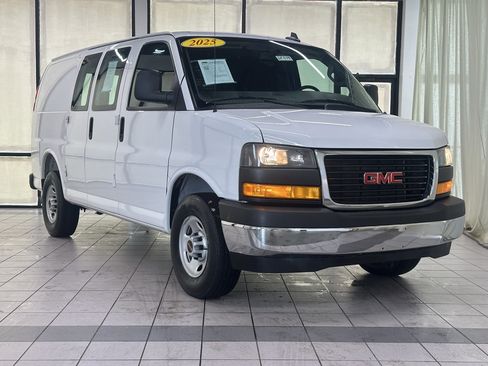 Used 2025 GMC Savana 2500 w/ Driver Convenience Package RWD image 1