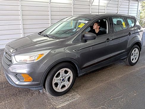 Used 2017 Ford Escape S FWD image 1