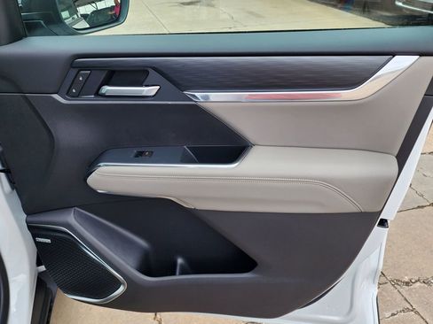 New 2026 GMC Acadia Elevation FWD image 38