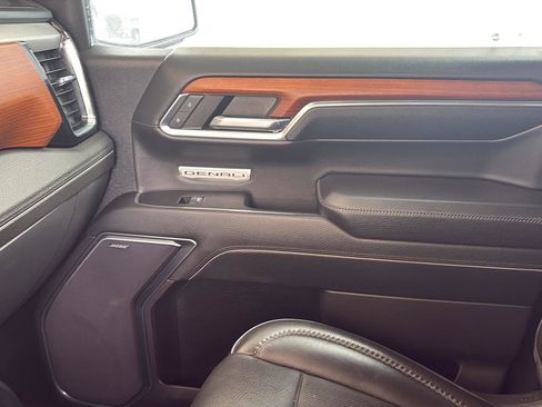 Used 2022 GMC Sierra 1500 Denali image 25
