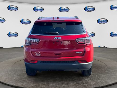 Used 2025 Jeep Compass Latitude AWD/4WD image 4