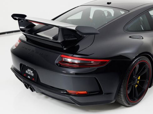 Used 2018 Porsche 911 GT3 RWD image 63