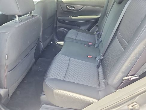 Used 2018 Nissan Rogue SV AWD/4WD image 28
