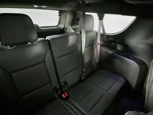 Used 2021 GMC Yukon XL Denali w/ Denali Premium Package AWD/4WD image 30