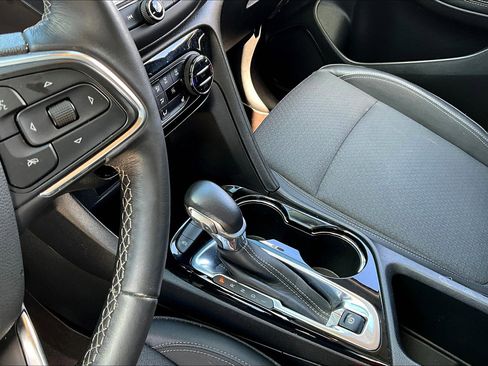 Used 2021 Buick Encore GX Select image 15