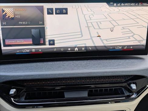 Used 2025 BMW 330i Sedan w/ M Sport Package image 13