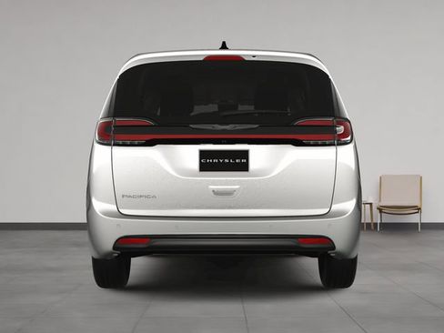 New 2024 Chrysler Pacifica Touring-L FWD image 10
