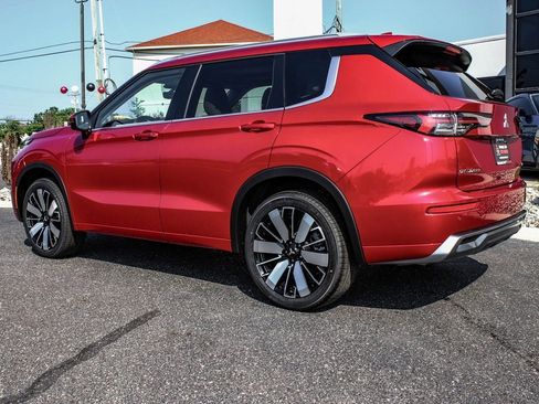 New 2025 Mitsubishi Outlander SEL image 4