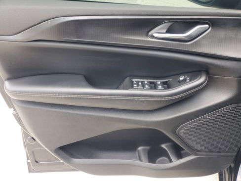 Used 2024 Jeep Grand Cherokee L Laredo image 20