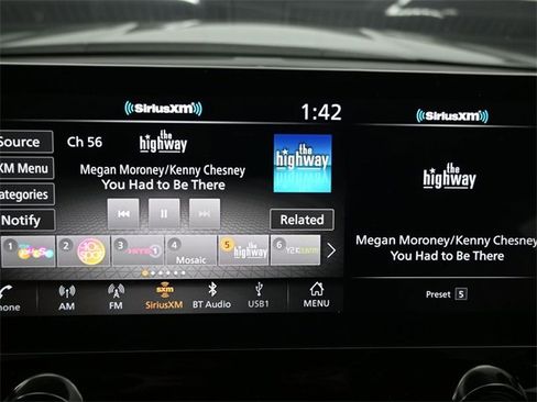 Used 2024 Nissan Armada SL image 11