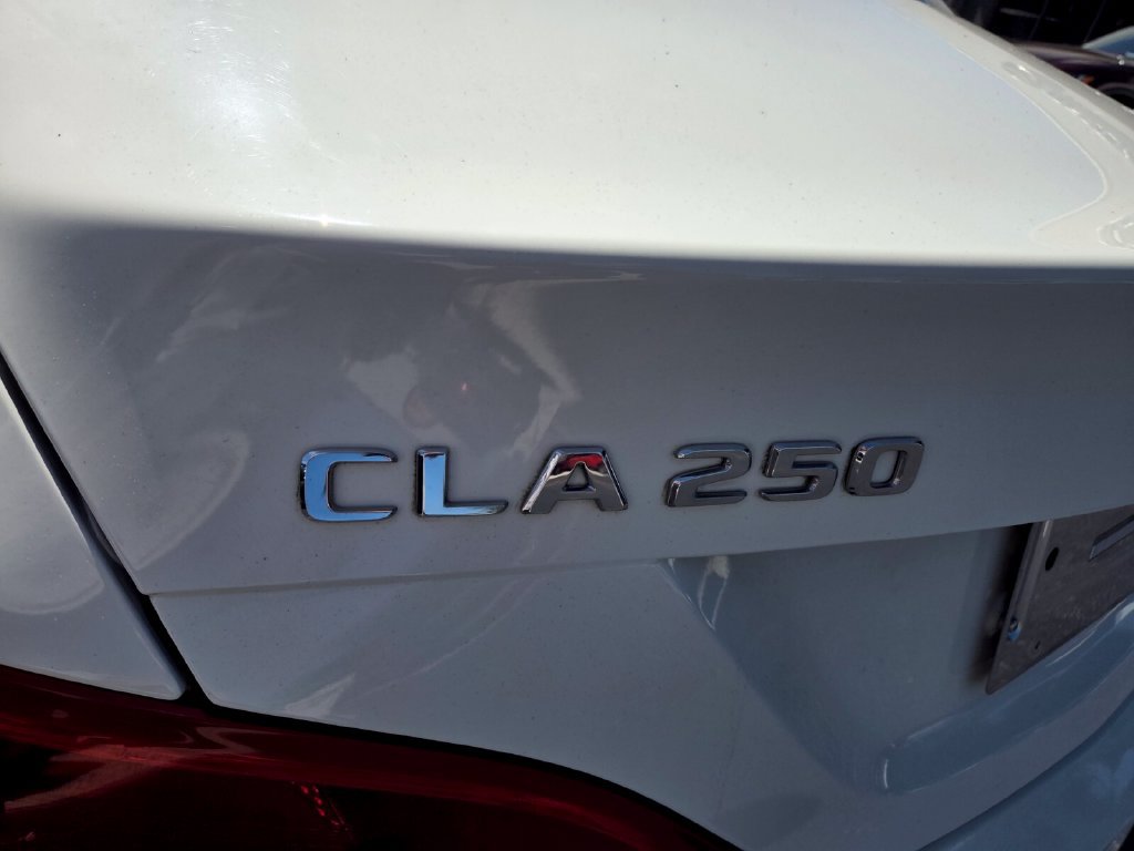Used 2018 Mercedes-Benz CLA 250 4MATIC image 11