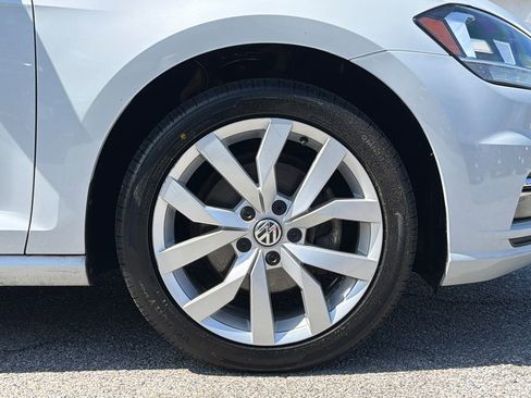 Used 2018 Volkswagen Golf SEL FWD image 6