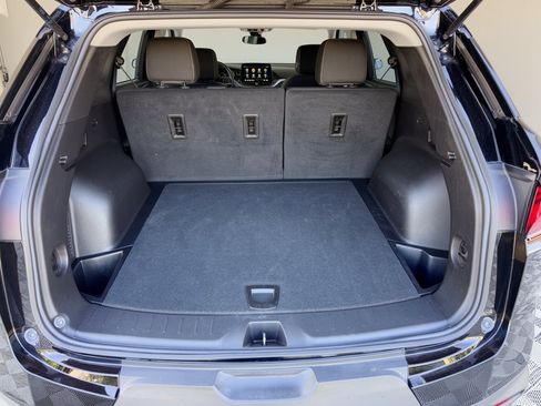 Certified 2025 Chevrolet Blazer LT FWD image 28