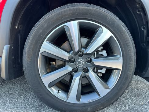 Used 2025 Honda Pilot Elite image 17