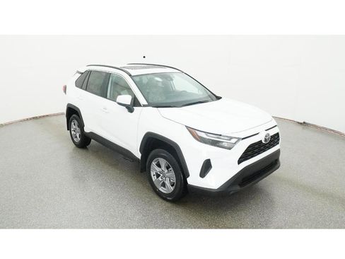 New 2025 Toyota RAV4 XLE image 13