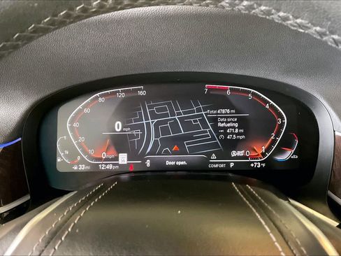 Used 2021 BMW 750i xDrive image 24