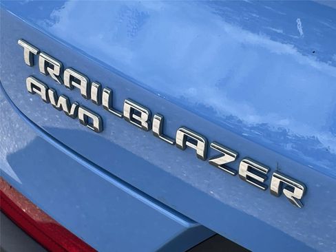 Used 2024 Chevrolet TrailBlazer LT w/ Driver Confidence Package AWD/4WD image 10