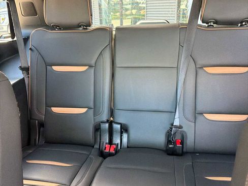 Used 2024 GMC Yukon AT4 w/ Technology Package image 26