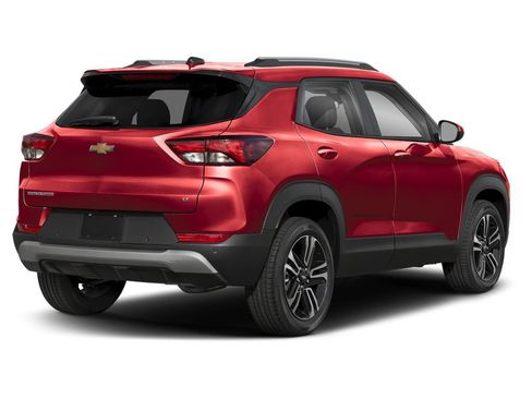Used 2025 Chevrolet TrailBlazer LT w/ LT Cold Weather Package FWD image 3
