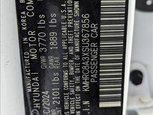 Certified 2025 Hyundai Venue SEL image 24