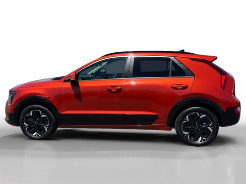 Used 2023 Kia Niro Wind FWD image 2