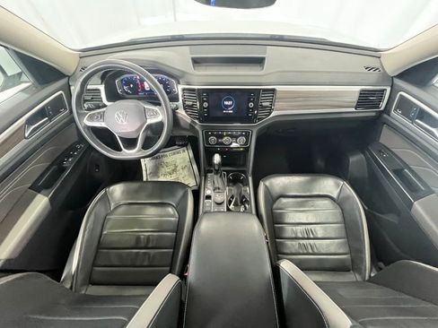 Certified 2021 Volkswagen Atlas SEL Premium image 14