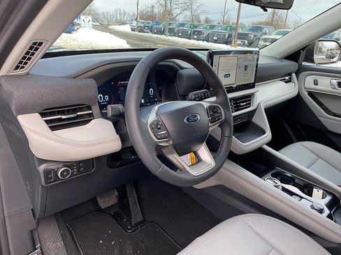 New 2026 Ford Explorer Active w/ Active Comfort Package image 21