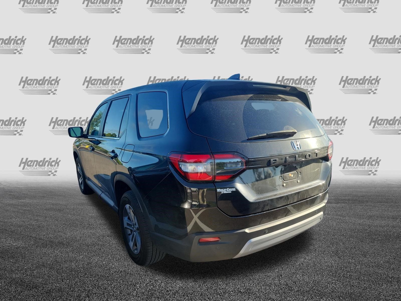 Used 2025 Honda Pilot EX-L image 7