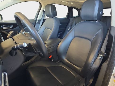 Used 2020 Jaguar F-PACE AWD/4WD image 18