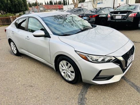 Used 2021 Nissan Sentra S image 2