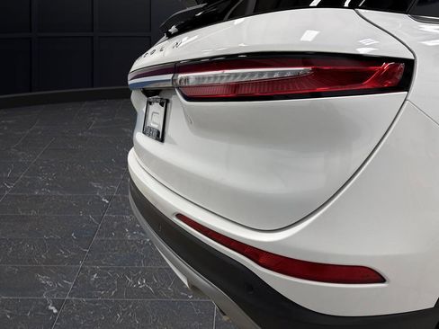 Used 2023 Lincoln Corsair AWD image 31