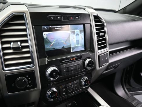 Used 2015 Ford F150 Lariat w/ Equipment Group 502A Luxury AWD/4WD image 16