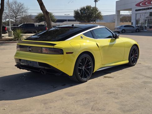 Used 2024 Nissan Z Performance w/ Floor Mat Package image 3