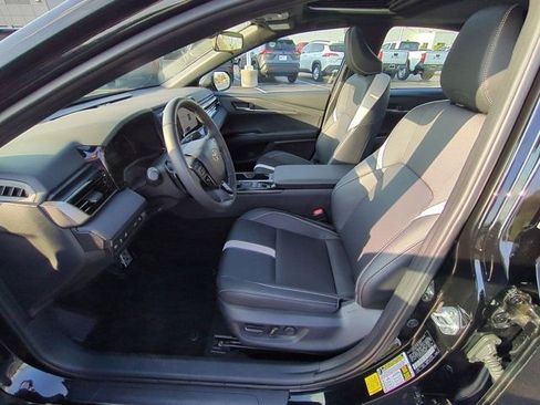 Certified 2025 Toyota Camry SE image 8