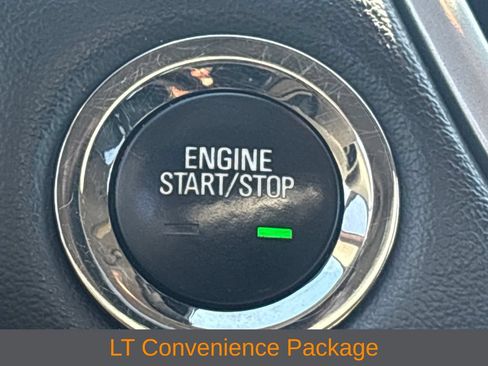 Used 2020 Chevrolet Trax LT w/ LT Convenience Package FWD image 8