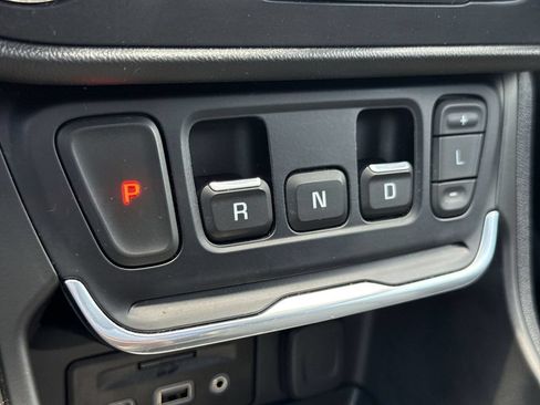 Certified 2020 GMC Terrain SLT w/ Preferred Package AWD/4WD image 16