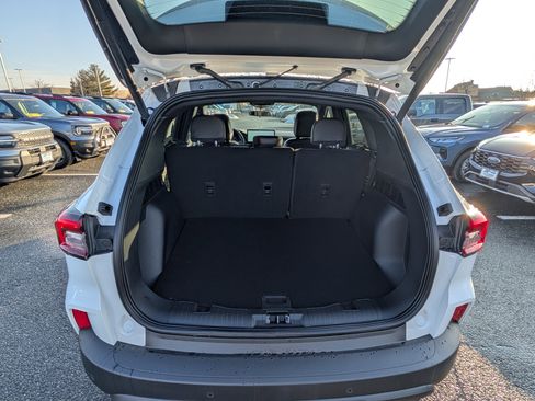 New 2026 Ford Escape ST-Line w/ Tech Pack #1 image 9