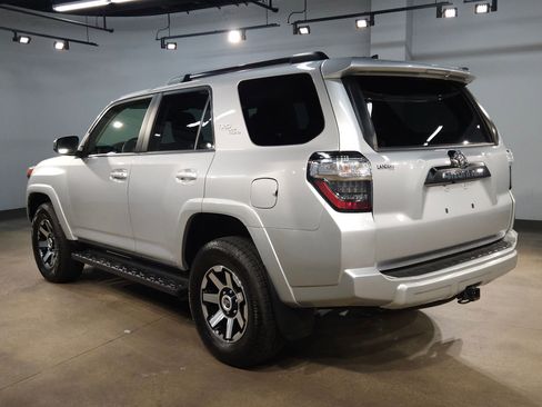 Used 2024 Toyota 4Runner TRD Off-Road image 5
