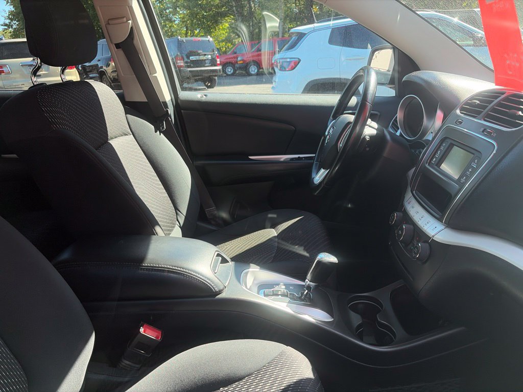 Certified 2016 Dodge Journey SE w/ Flexible Seating Group FWD image 8