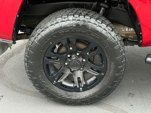 Used 2021 Toyota Tacoma SR w/ SR Convenience Package RWD image 13