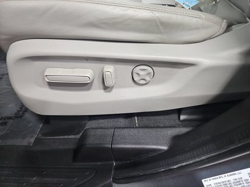 Used 2018 Honda Odyssey Touring image 36