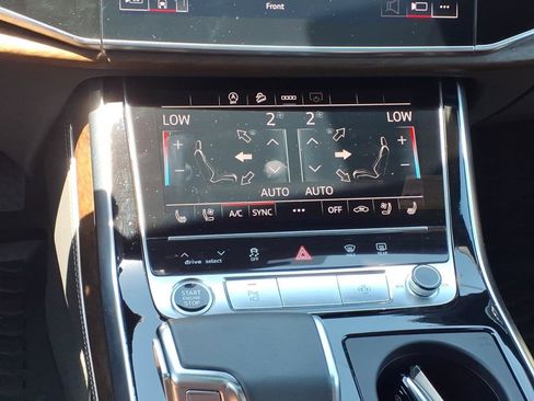 Used 2025 Audi Q7 3.0T Premium Plus w/ Premium Plus Package AWD/4WD image 25