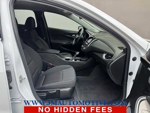 Used 2023 Chevrolet Malibu LT image 19